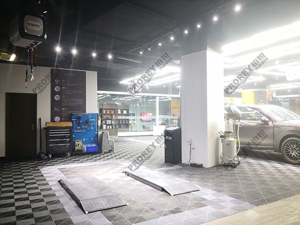 重慶宜行宜停-重慶金科店-藏地式舉升機